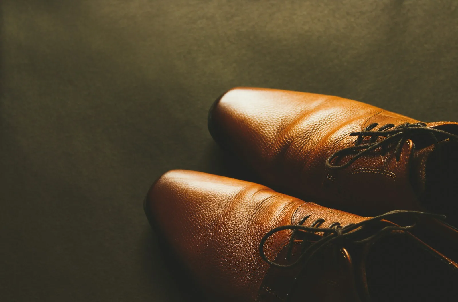 Guardarropa esencial de zapatos para hombres